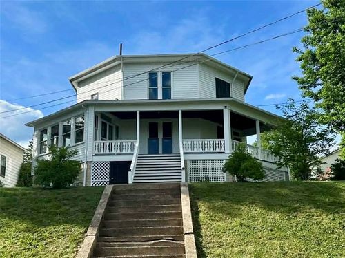 107 Grove Ave, Chicora, PA, 16025-3202 | Card Image