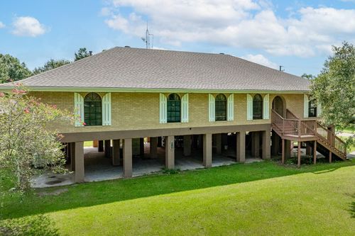 909 Bayou Dularge Rd, Houma, LA, 70363-7614 | Card Image