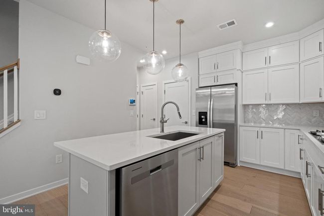 43476 Danville Ter, Condo with 3 bedrooms, 3 bathrooms and null parking in ASHBURN VA | Image 10