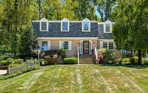 5160 S Carterton Drive, Hampton, PA, 15044 | Card Image