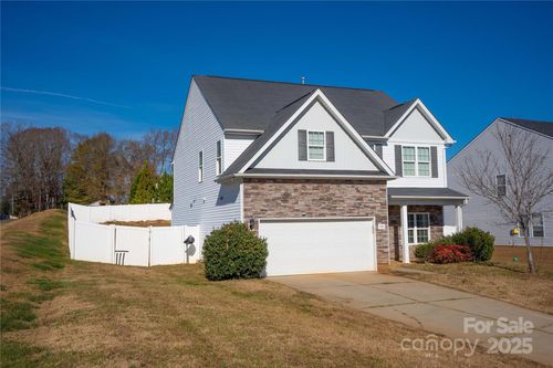 108 Mcgarty Pl, Mount Holly, NC, 28120-8455 | Card Image