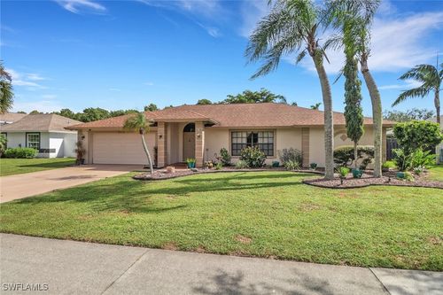 2378 River Reach Dr, NAPLES, FL, 34104-6925 | Card Image