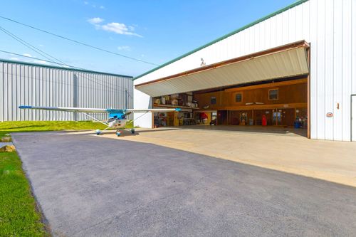 832 Aviator Dr, Fort Worth, TX, 76179-5419 | Card Image