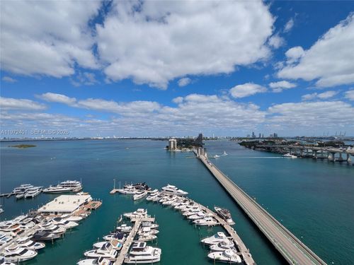 apt-20b-555 Ne 15th St, MIAMI, FL, 33132-1403 | Card Image