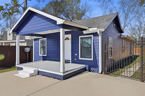 915 Nevell St, Cleveland, TX, 77327-4148 | Card Image