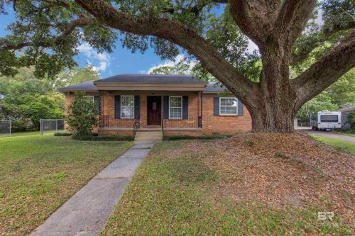 2774 N Grafhill Dr, Mobile, AL, 36606-2335 | Card Image