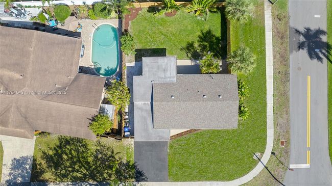 211 Sw 14 Th St, House other with 3 bedrooms, 2 bathrooms and null parking in Pompano Beach FL | Image 31