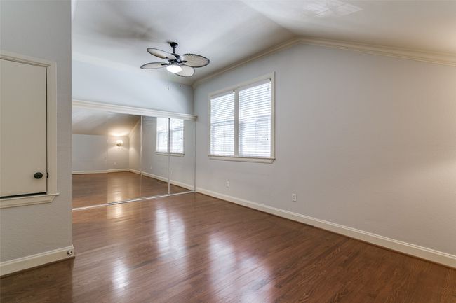 525 Estill St, House other with 3 bedrooms, 3 bathrooms and null parking in Grapevine TX | Image 17