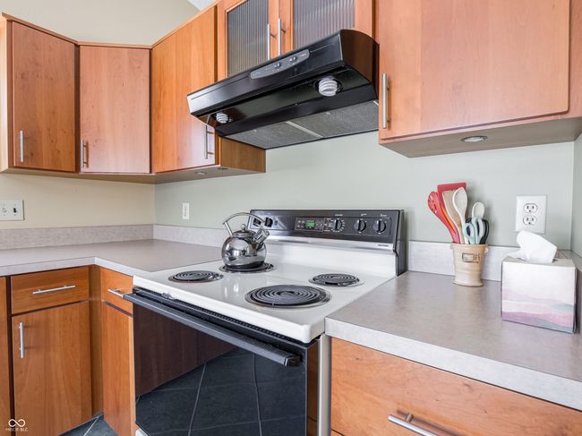 7629 Farm View Cir W, Condo with 2 bedrooms, 2 bathrooms and null parking in Indianapolis IN | Image 18
