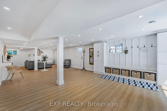 81 Forest Cir, House other with 6 bedrooms, 2 bathrooms and 6 parking in Tiny ON | Image 29