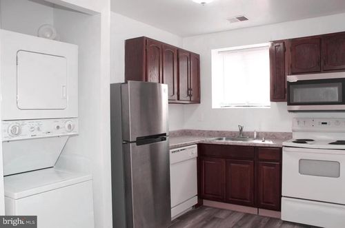 c-1-3928 Rolling Rd, PIKESVILLE, MD, 21208-2256 | Card Image