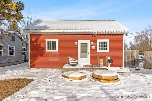 1510 W Stewart St, Owosso, MI, 48867-4071 | Card Image