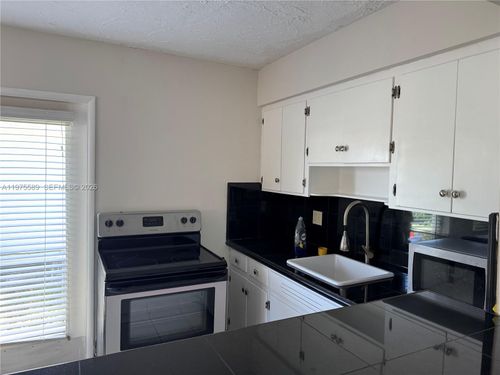 1-816 Ne 10th St, Hallandale Beach, FL, 33009-2665 | Card Image