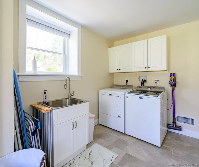86 Chestnut Tree Hill Road Ext, House other with 3 bedrooms, 4 bathrooms and null parking in Oxford CT | Image 22