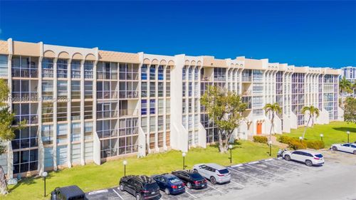 111-801 Three Islands Blvd, Hallandale Beach, FL, 33009-2833 | Card Image