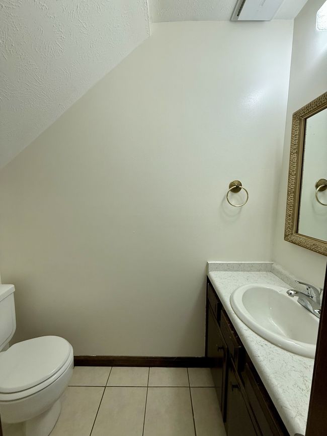 APT-7 - 110 Elleta Ave, Condo with 2 bedrooms, 2 bathrooms and null parking in Gallatin TN | Image 5