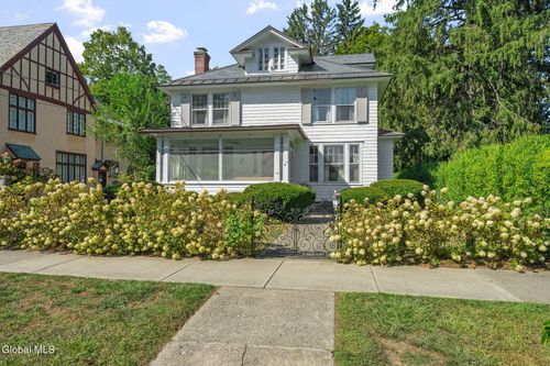 39 5th Ave, Saratoga Springs, NY, 12866-3524 | Card Image