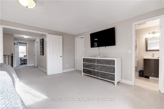 Walk in closet | Image 21
