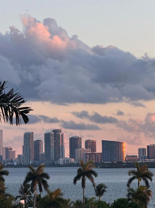 apt-706-7900 Harbor Island Dr, North Bay Village, FL, 33141-4286 | Card Image