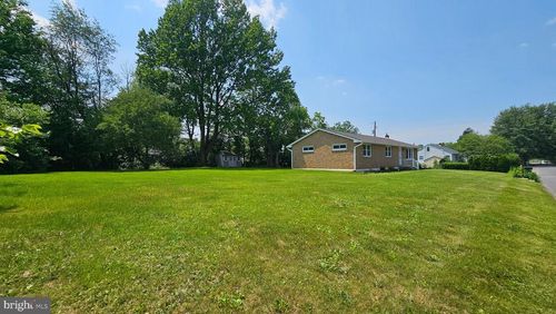 1440 N 26th St, ALLENTOWN, PA, 18104-1824 | Card Image