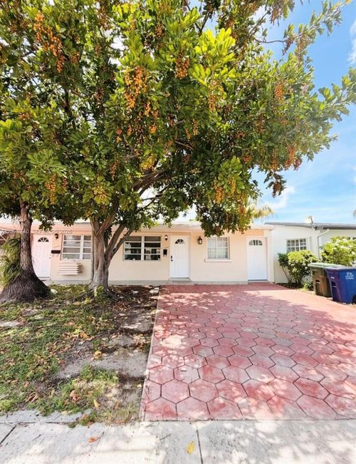 2-1077 Sw 2nd St, Hallandale Beach, FL, 33009-5201 | Card Image