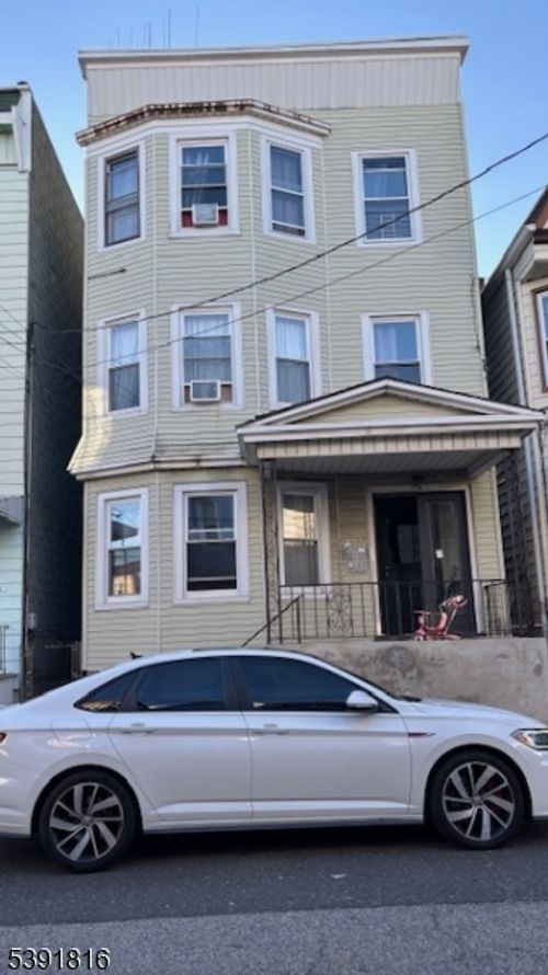 apt-1-228 Patterson St, Harrison, NJ, 07029-1472 | Card Image