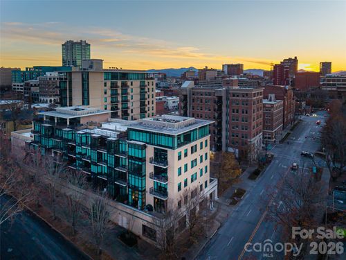 117-60 N Market St, Asheville, NC, 28801-8113 | Card Image
