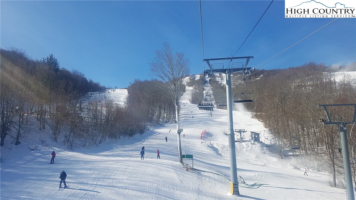 Land in Sugar Mountain 2