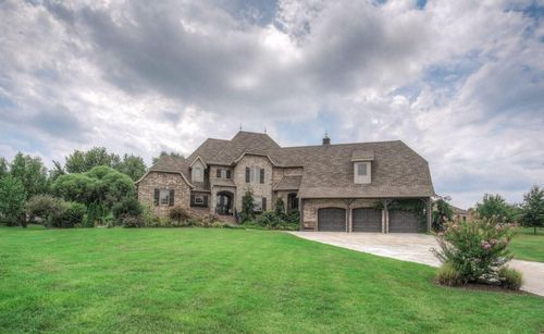 2000 Beau Dr, Carthage, MO, 64836-8787 | Card Image