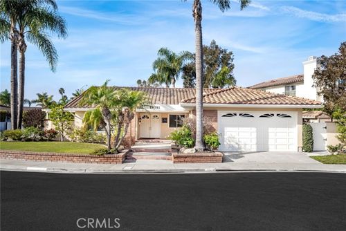 19791 Scenic Bay Ln, Huntington Beach, CA, 92648-2618 | Card Image