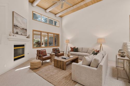 8242 Raintree Dr Ne, Albuquerque, NM, 87122-1333 | Card Image