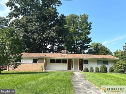 28 Pardoe Rd, Princeton, NJ, 08540-2627 | Card Image