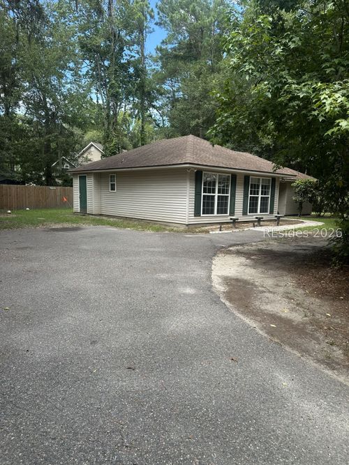 47 Chinaberry Dr, Hilton Head Island, SC, 29926-1295 | Card Image