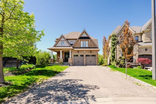 22 Adelia Pl, King City, ON, L7B0B4 | Card Image