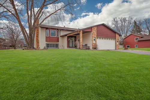 4614 Beacon Hill Rd, Eagan, MN, 55122-2705 | Card Image