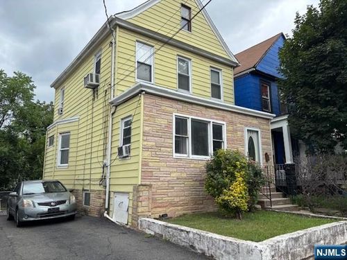 109 Alexander St, Newark, NJ, 07106-1931 | Card Image