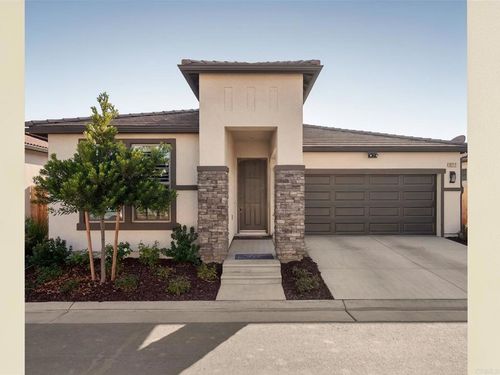 6217 E Mia Dr, Fresno, CA, 93727-0888 | Card Image