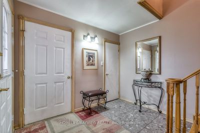 123 Kersey Cres, House other with 3 bedrooms, 2 bathrooms and 4 parking in Richmond Hill ON | Image 3