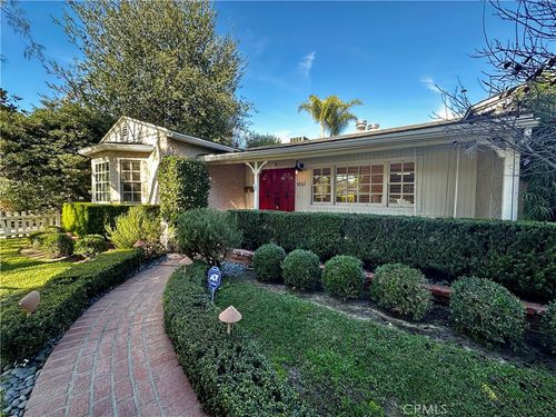 11741 Otsego St, Valley Village, CA, 91607-3220 | Card Image