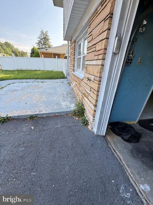 9117 Bustleton Ave, PHILADELPHIA, PA, 19115-4609 | Card Image
