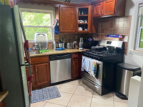 122 Combs Ave, Woodmere, NY, 11598-1414 | Card Image