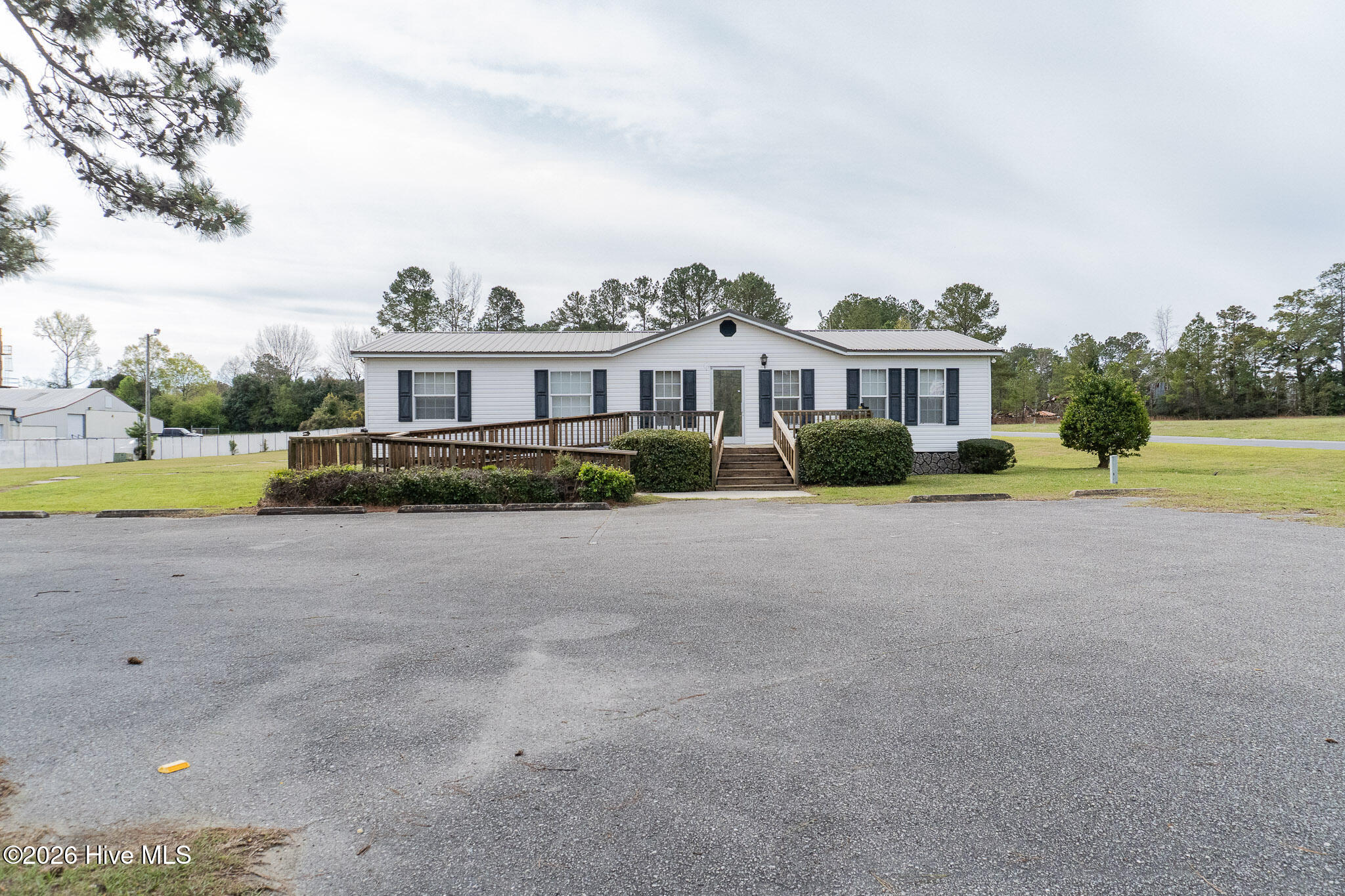 904 Jefferson St, Whiteville, NC 28472