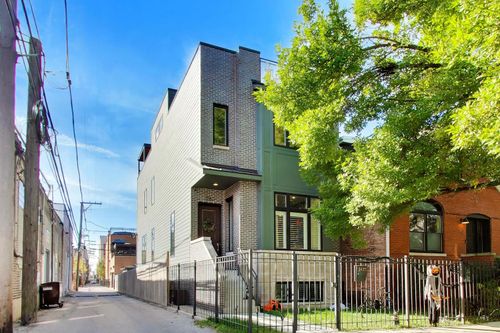 2415 W Huron St, CHICAGO, IL, 60612-1684 | Card Image