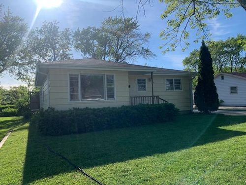 64 S Prairie Ave, Mundelein, IL, 60060-2768 | Card Image