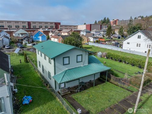 313 N E St, Aberdeen, WA, 98520-2605 | Card Image
