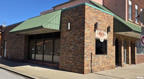 122 W Main St, Salem, IL, 62881-1518 | Card Image