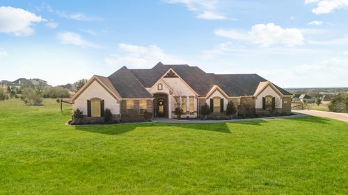 209 Martin Dr, Granbury, TX, 76049-1340 | Card Image