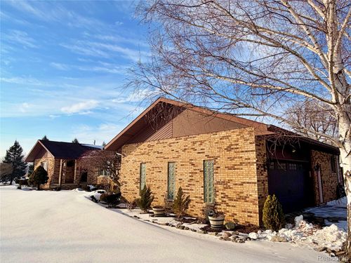 7242 King James Rd, Pigeon, MI, 48755-9569 | Card Image