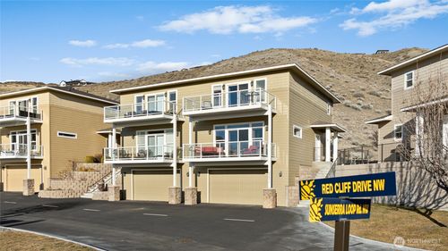 b50-9205 Red Cliff Dr Nw, Quincy, WA, 98848-9118 | Card Image