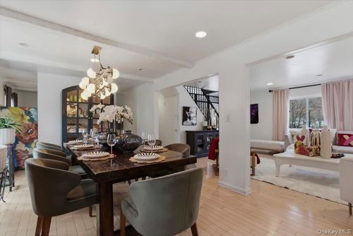 129 Gailmore Dr, Yonkers, NY, 10710-3501 | Card Image